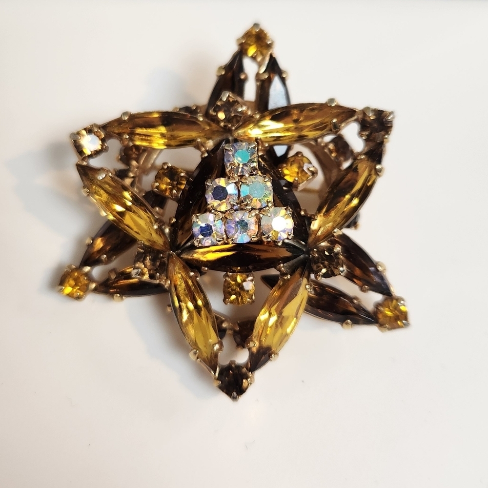 Vintage Art Deco Christmas Jewish Star Rootbeer Yellow Rhinestones Brooch Gold